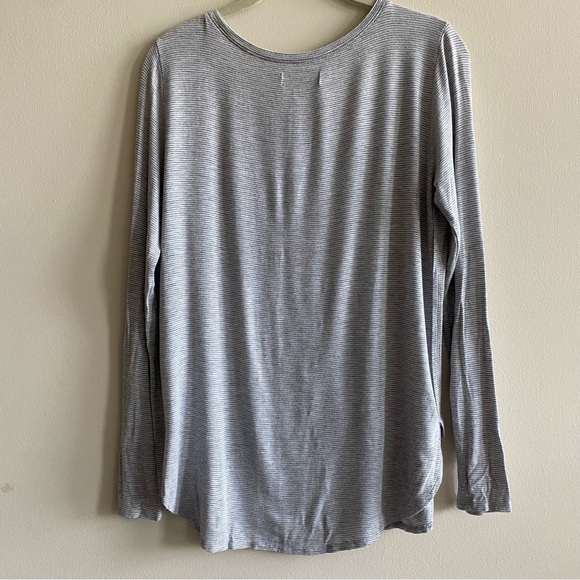 Abercrombie and Fitch Grey and White stripped long sleeve dolphin hem shirt - Picture 3 of 5